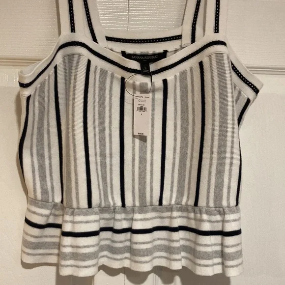 Banana Republic SWEATER TANK - Picture 3 of 8